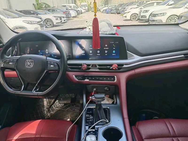 重庆22年长安汽车CS755