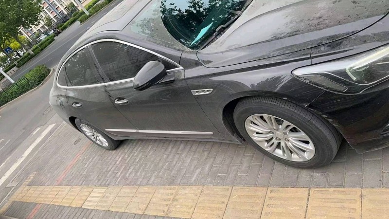 青岛18年别克君越2