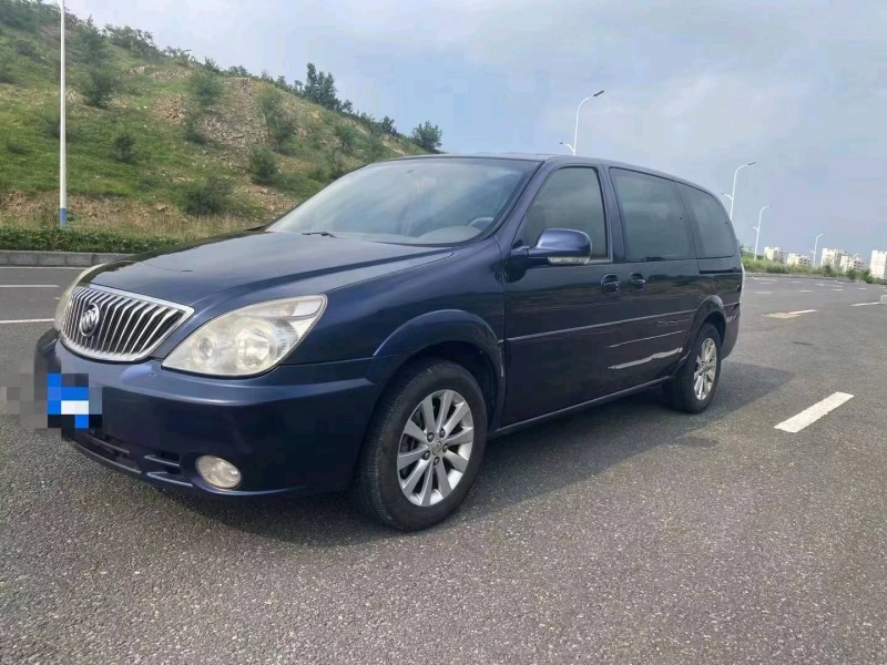 青岛11年别克GL82