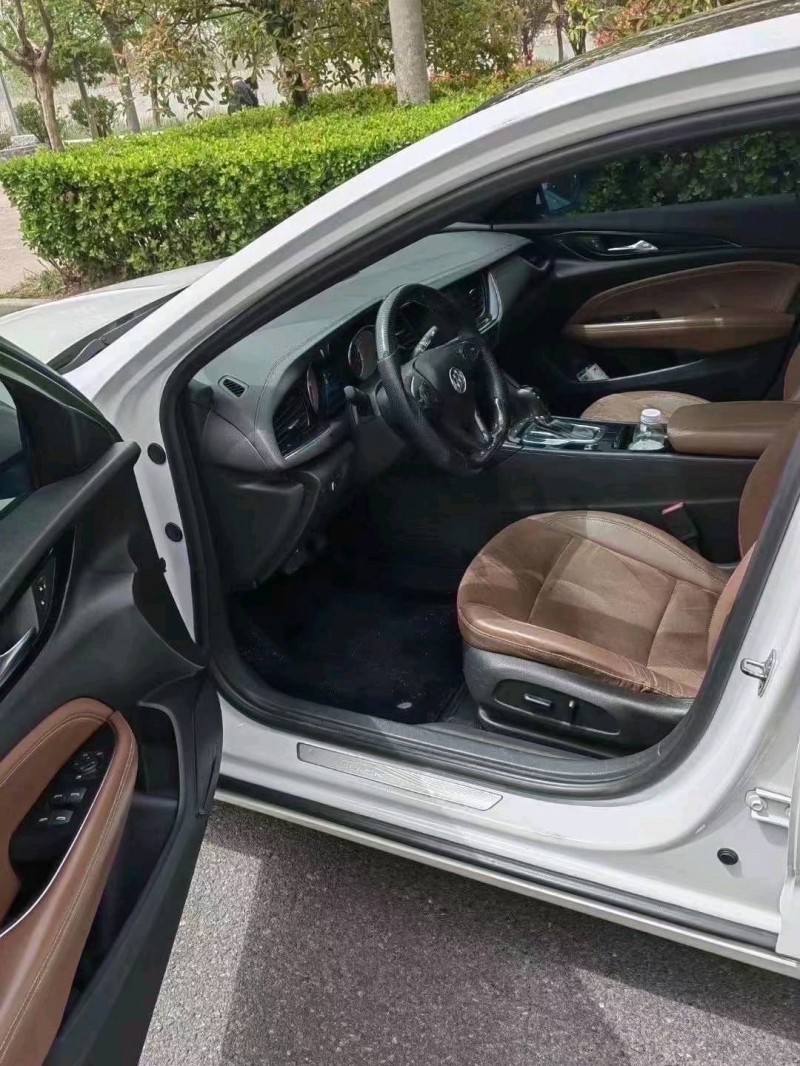 徐州19年别克君威7