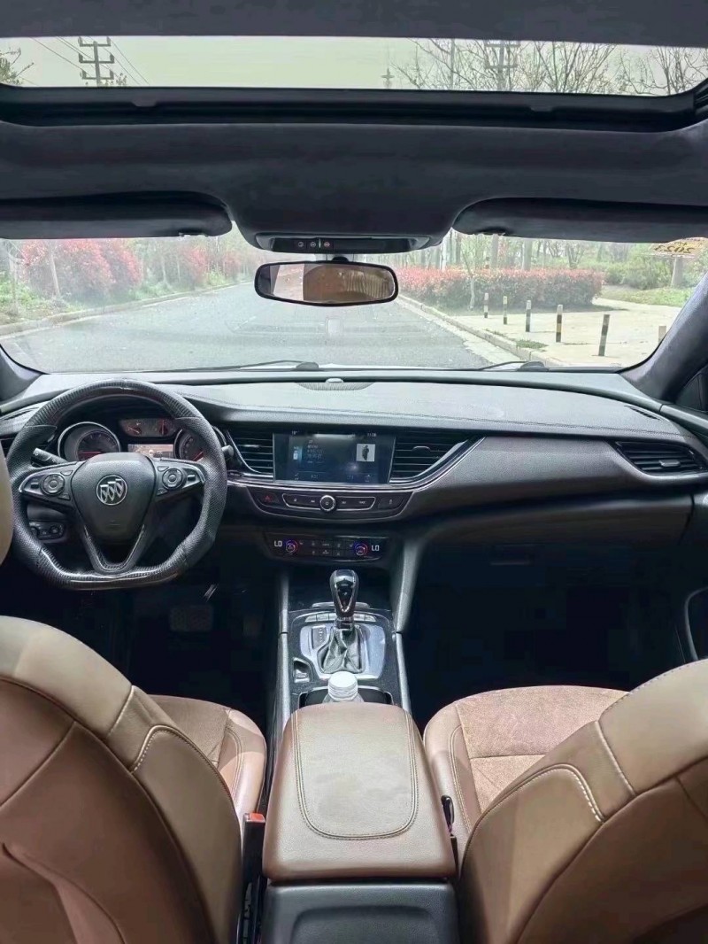 徐州19年别克君威9