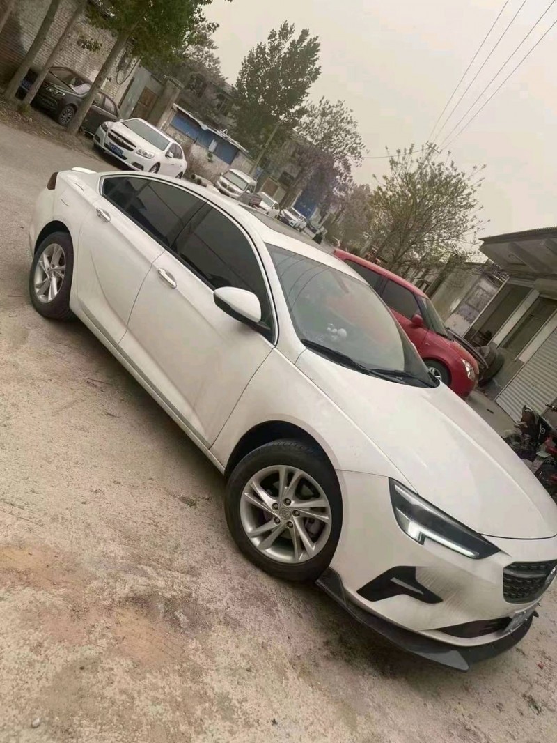 青岛21年别克君威3