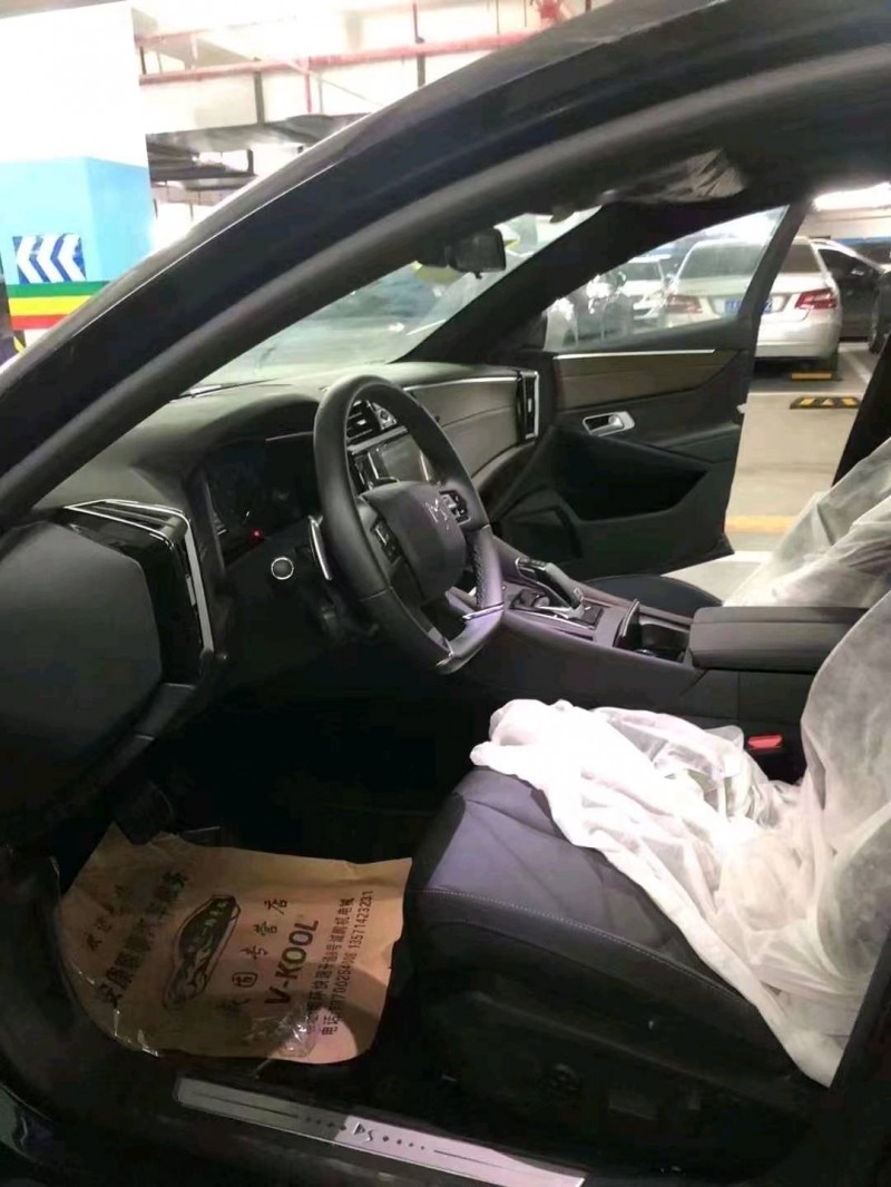 重慶22年雪鐵龍DS96