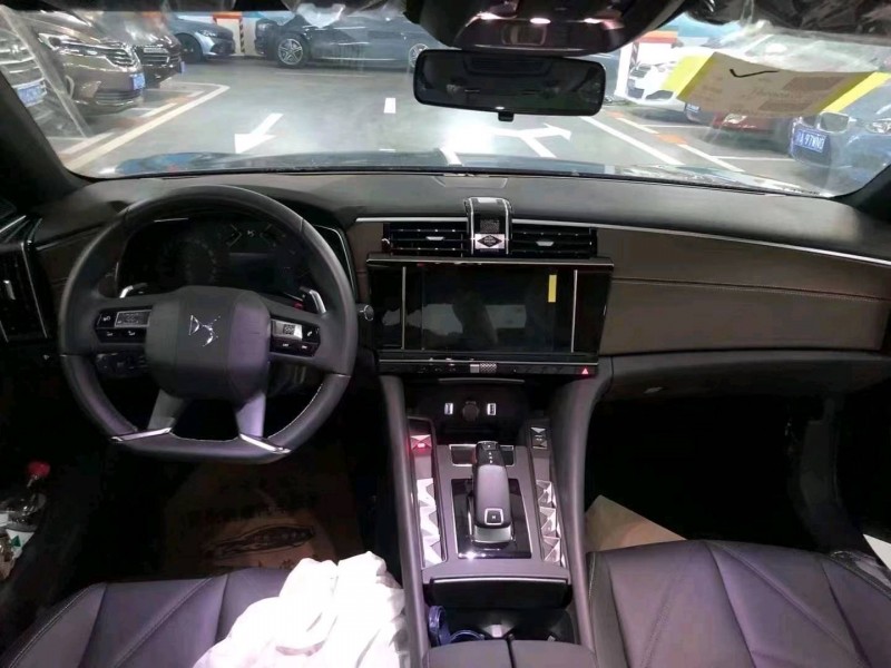 重慶22年雪鐵龍DS98