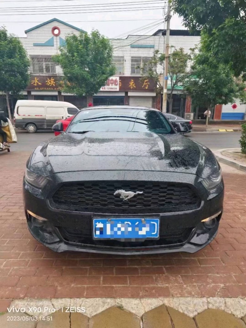 青岛17年福特野马1