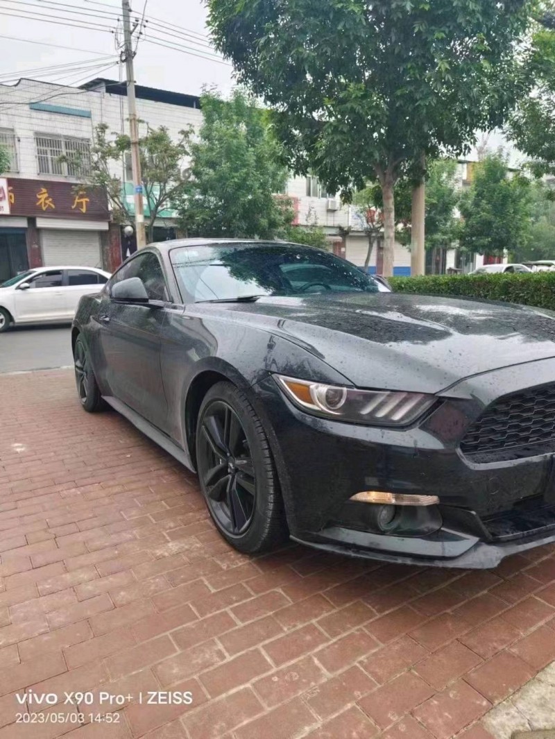 青岛17年福特野马3