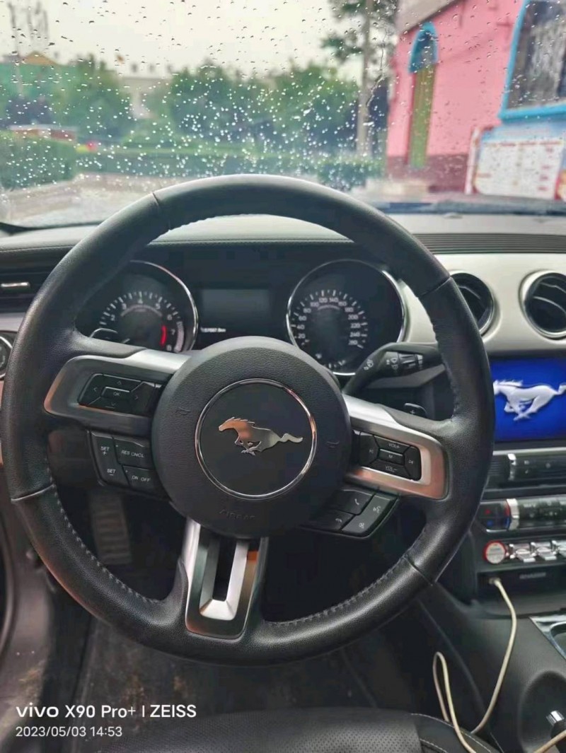 青岛17年福特野马6