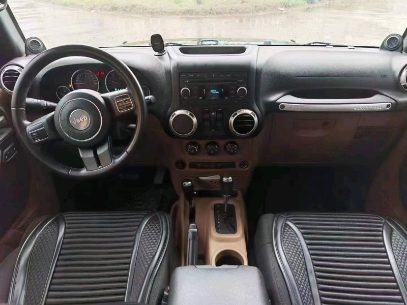 济南11年Jeep牧马人7