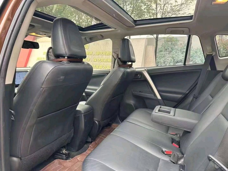 天津15年豐田RAV4榮放5