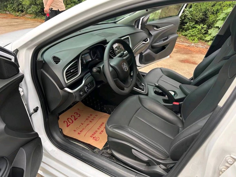 徐州20年别克英朗4