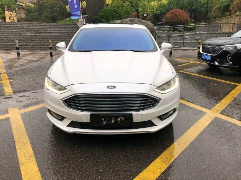 青岛18年福特蒙迪欧1