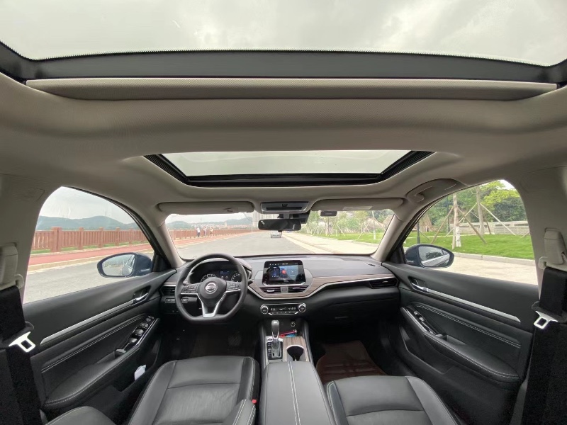 深圳22年日产天籁4