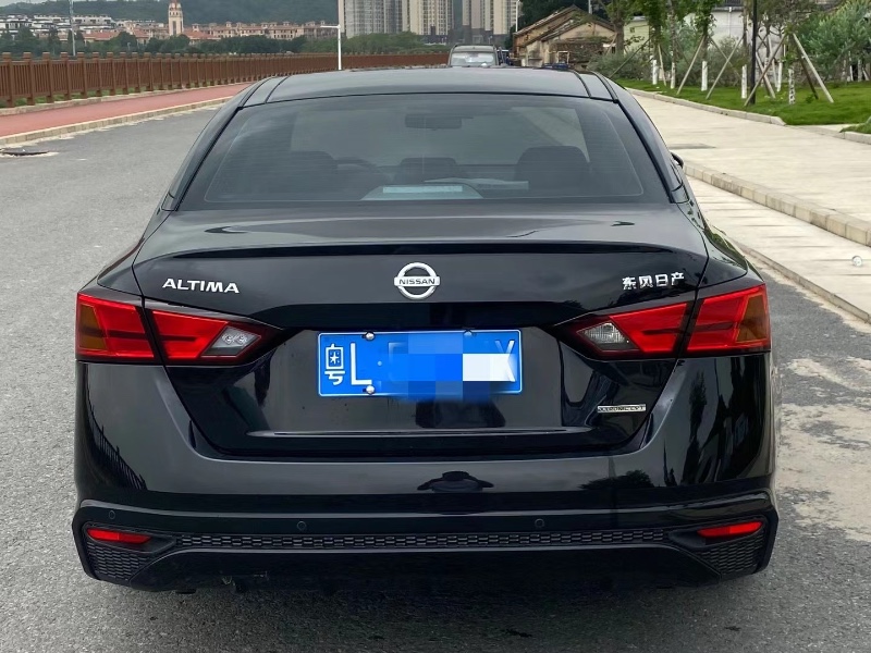 深圳22年日产天籁5