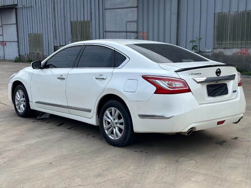 徐州15年日产天籁2