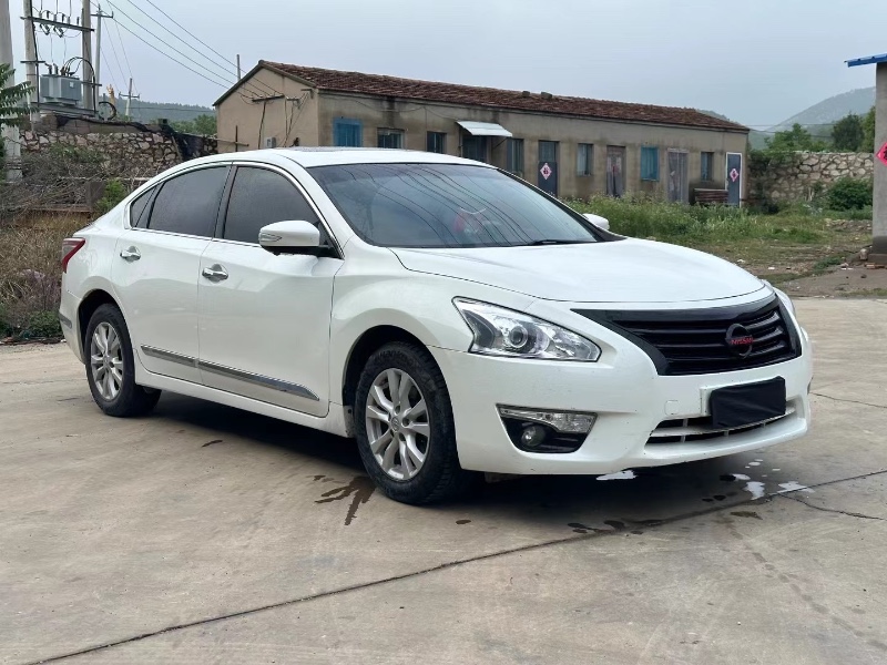 徐州15年日产天籁4