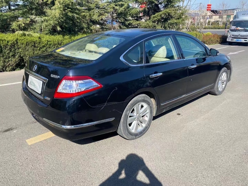 青岛12年日产天籁9