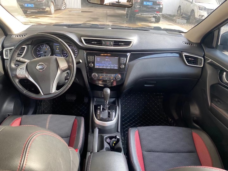 保定19年日产逍客7