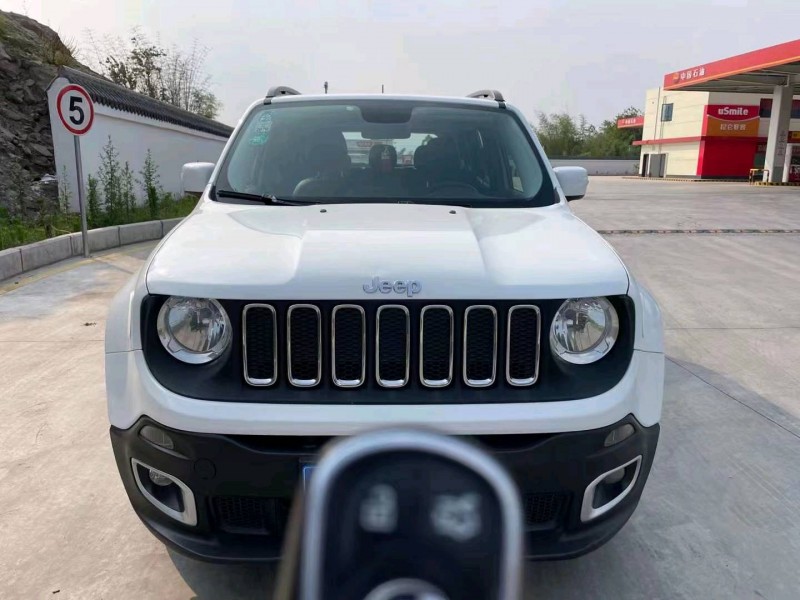 重庆16年Jeep自由侠1