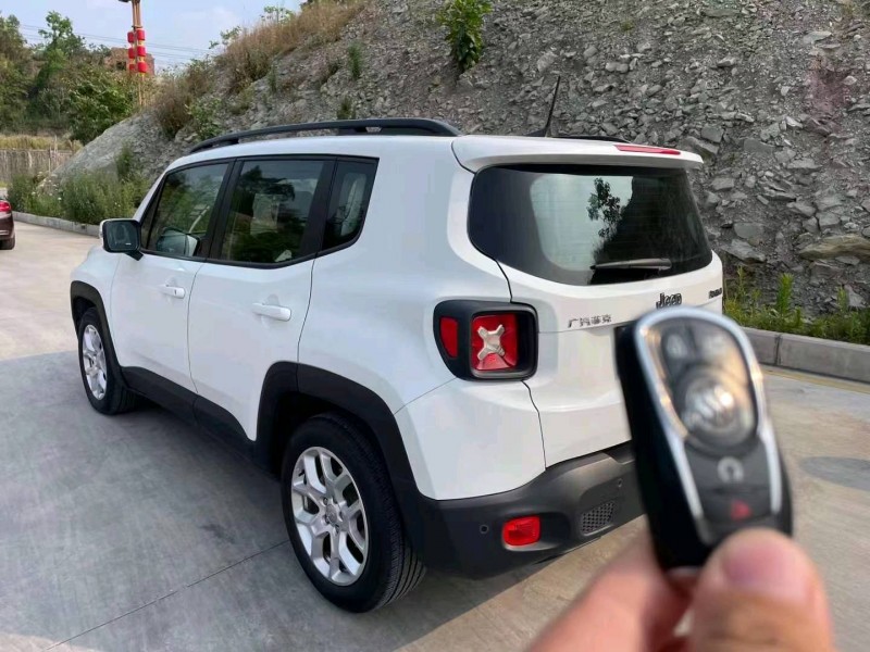 重庆16年Jeep自由侠4