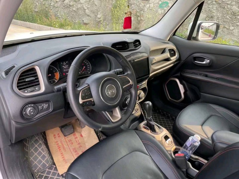 重庆16年Jeep自由侠5