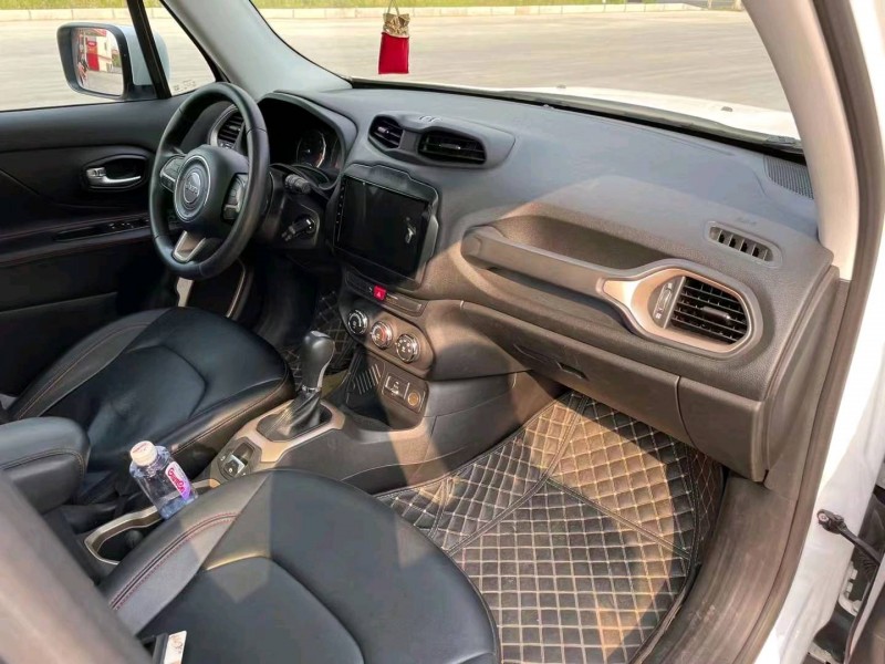 重庆16年Jeep自由侠8