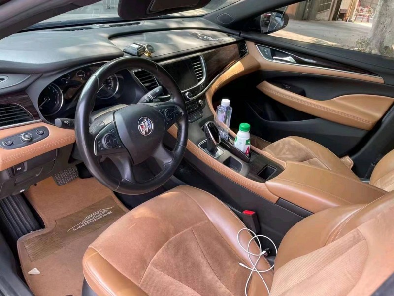 重庆17年别克君越6