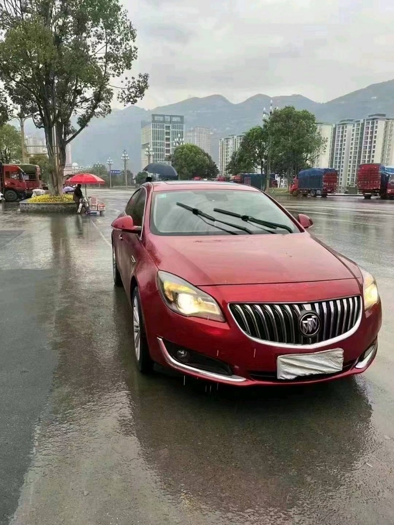 重庆14年别克君威2