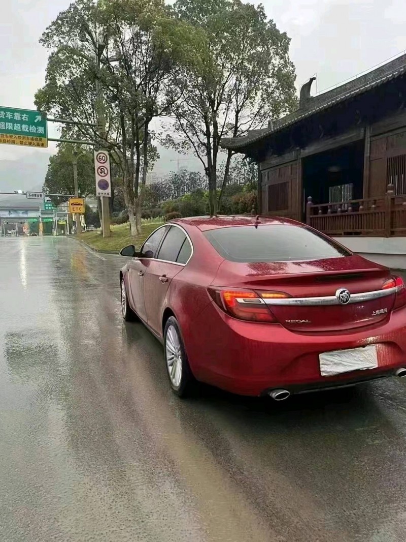 重庆14年别克君威3