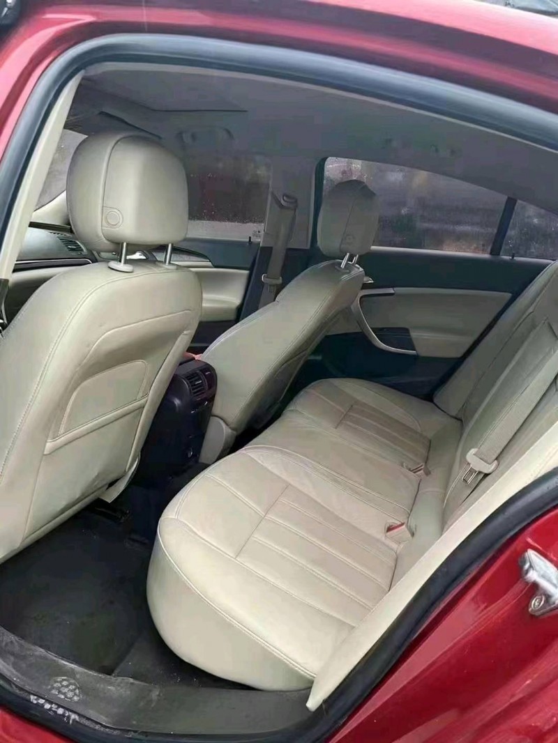 重庆14年别克君威7