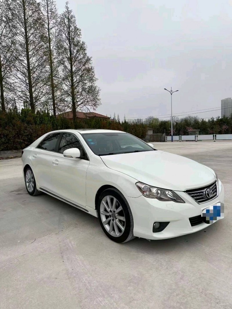 济南11年丰田锐志3