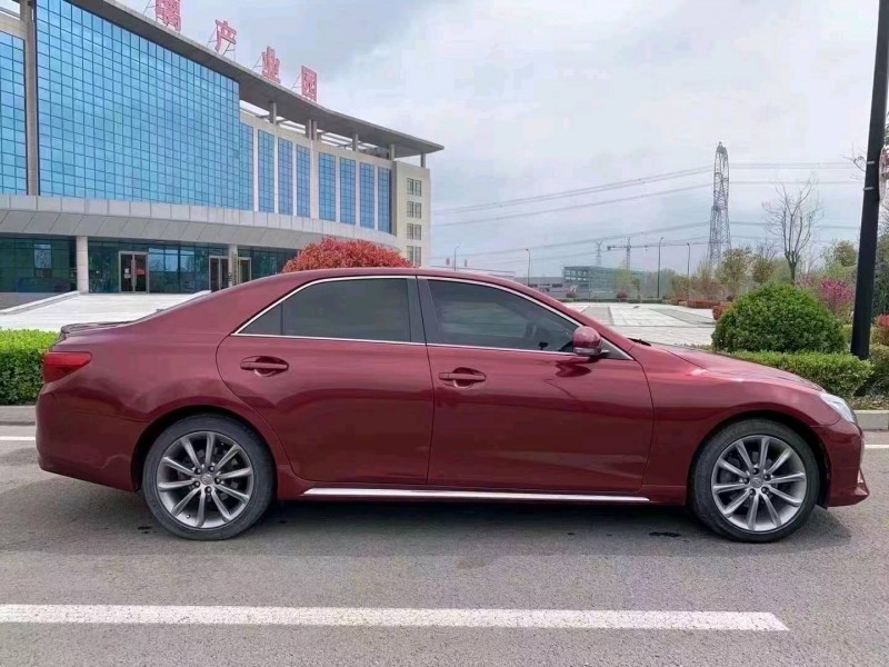 济南15年丰田锐志5