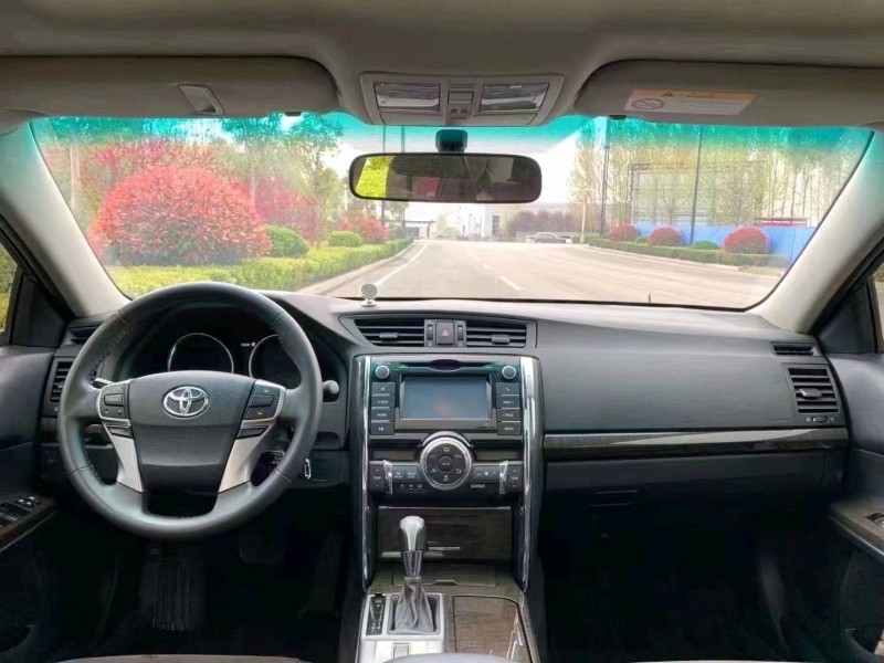 济南15年丰田锐志6