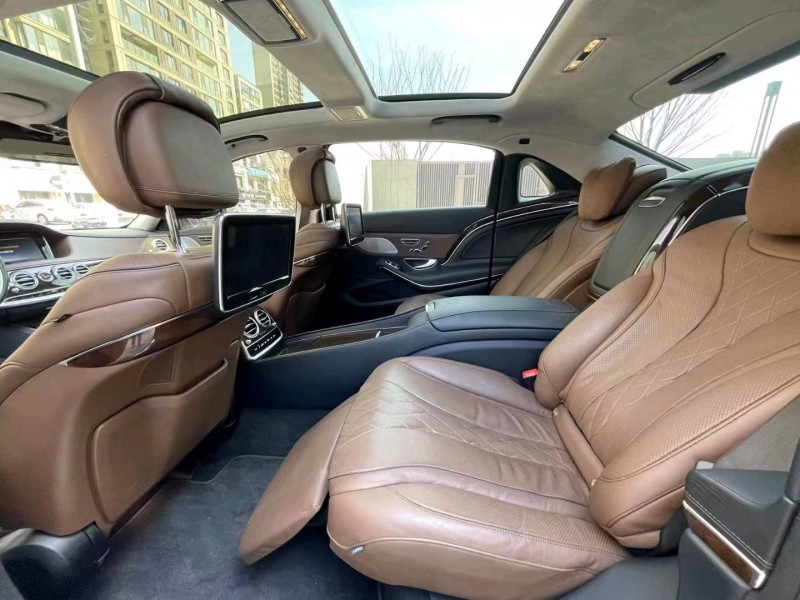 徐州16年奔驰迈巴赫S级5