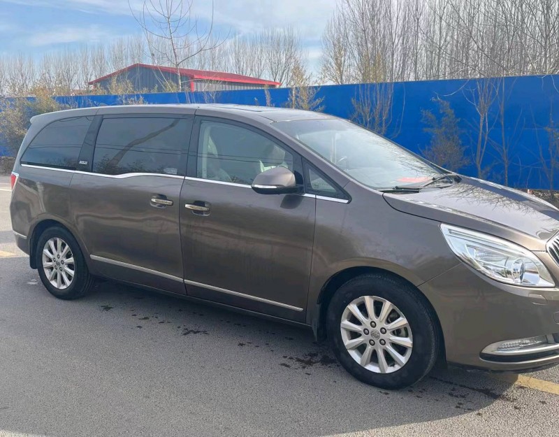 青岛16年别克GL82