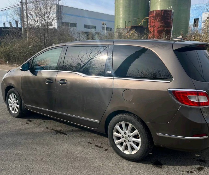 青岛16年别克GL83