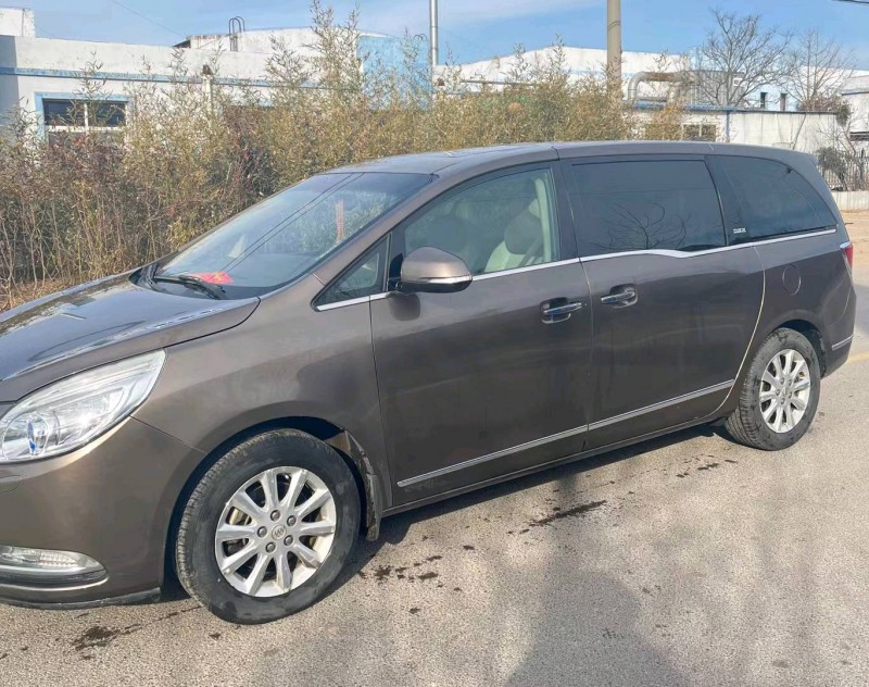 青岛16年别克GL85