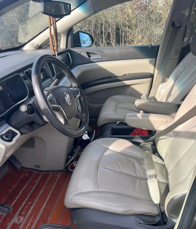 青岛16年别克GL86