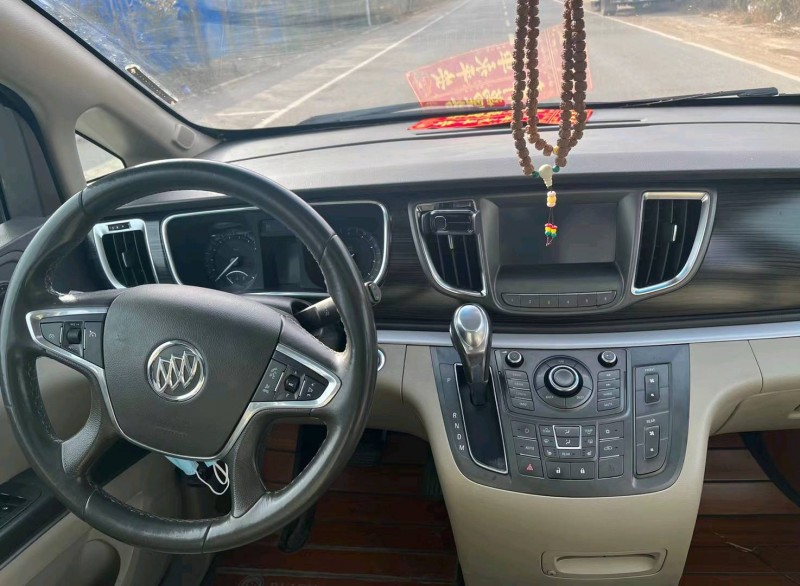 青岛16年别克GL88