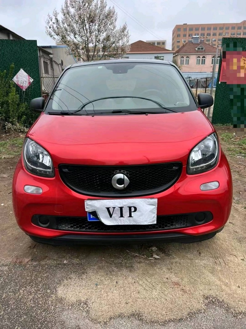 青岛18年奔驰smart1