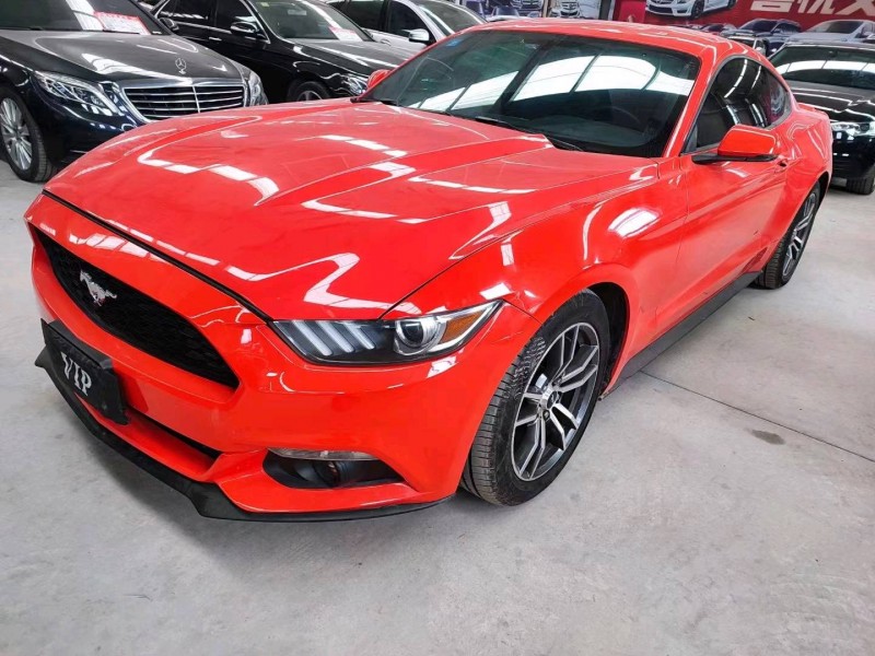 济宁16年福特野马2