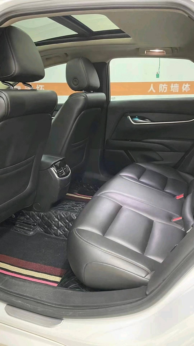 成都18年凯迪拉克XTS7