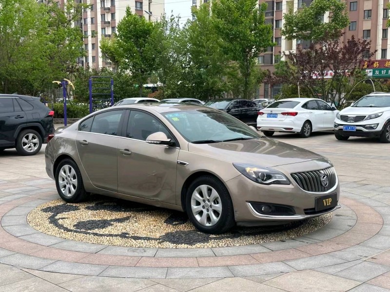 青岛15年别克君威3