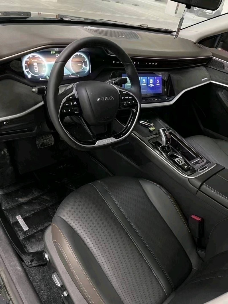 成都22年东风奕炫6