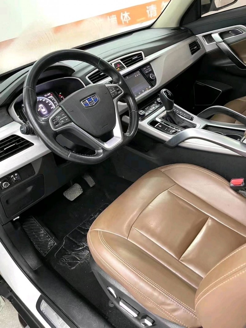 成都17年吉利博越6