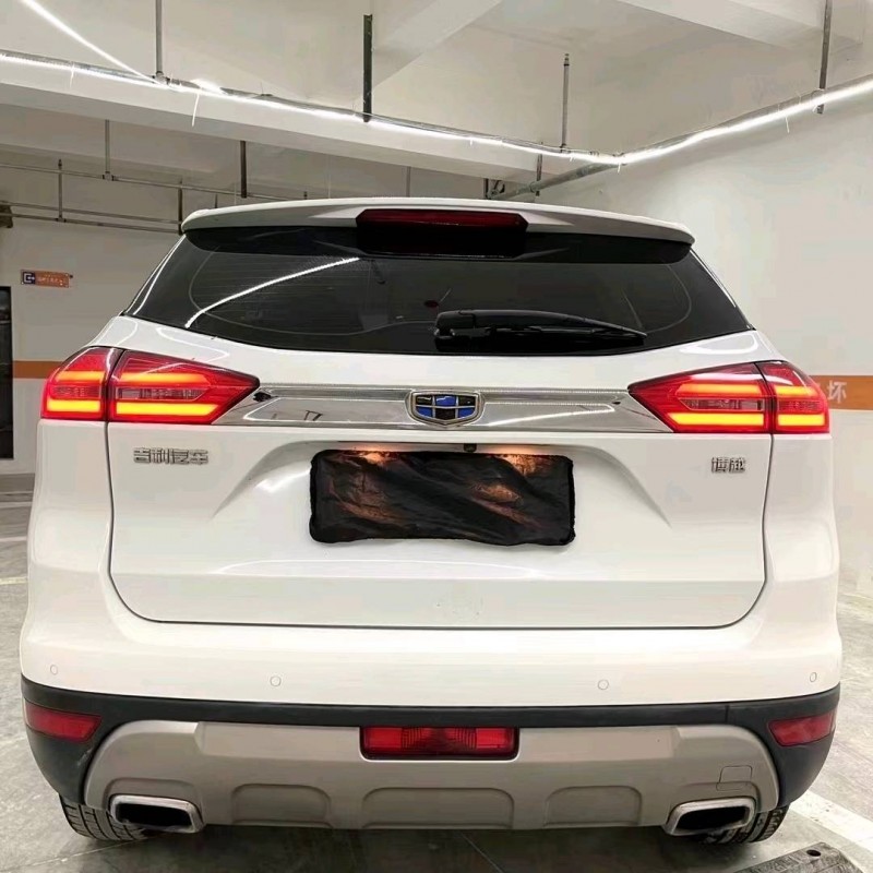 成都17年吉利博越5