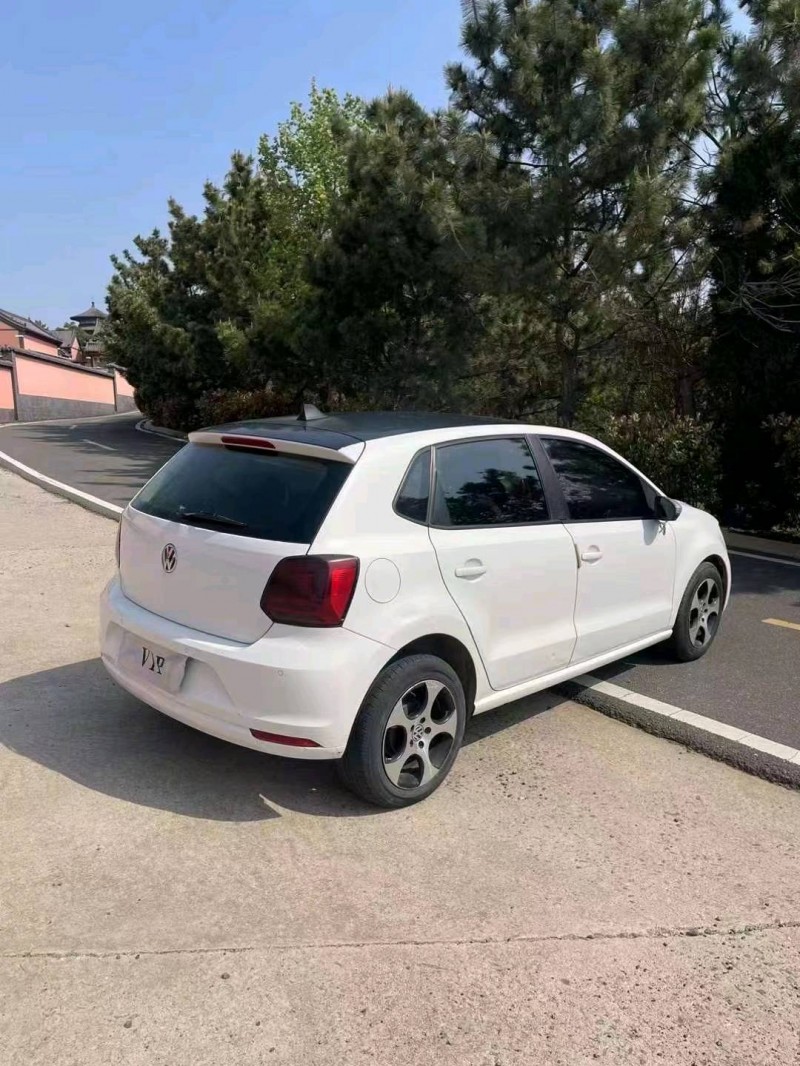 青岛16年大众polo7