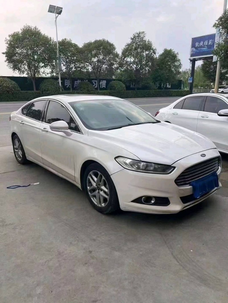 徐州14年福特蒙迪欧1