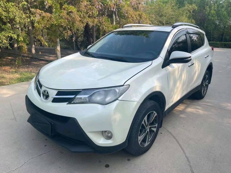 青岛16年丰田RAV43