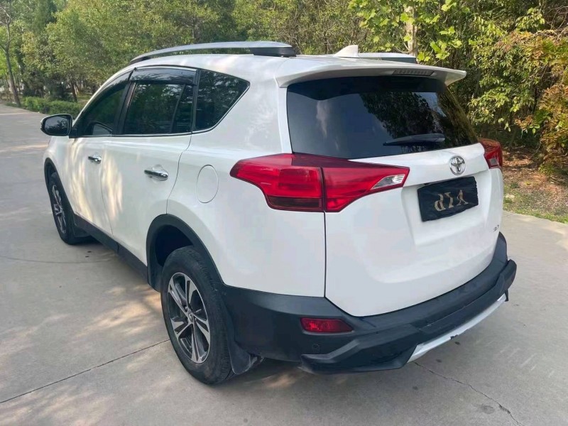 青岛16年丰田RAV46