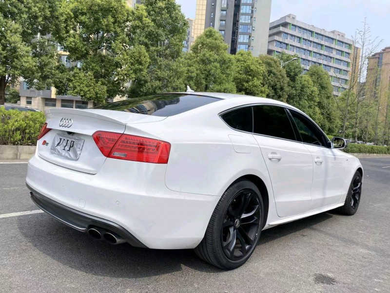 成都15年别克昂科拉4